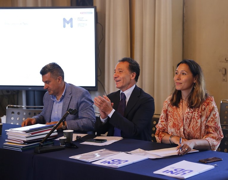 Da sinistra Paolo Fedele Massimo Robiony ed Elisabetta Ocello.jpg